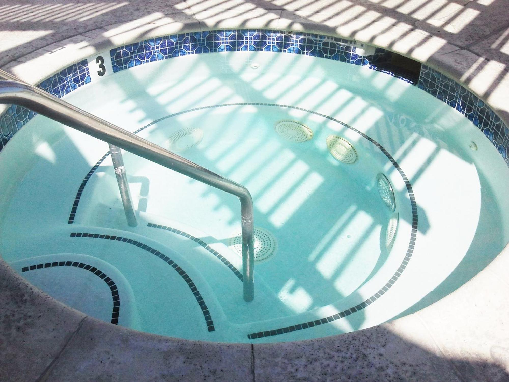 Super 8 By Wyndham Santa Clarita/Valencia Motel Bagian luar foto